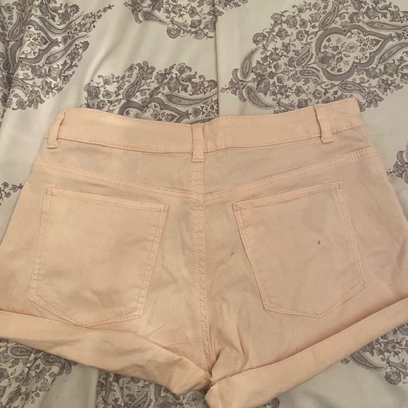 H&M blush pink denim short - Picture 3 of 3